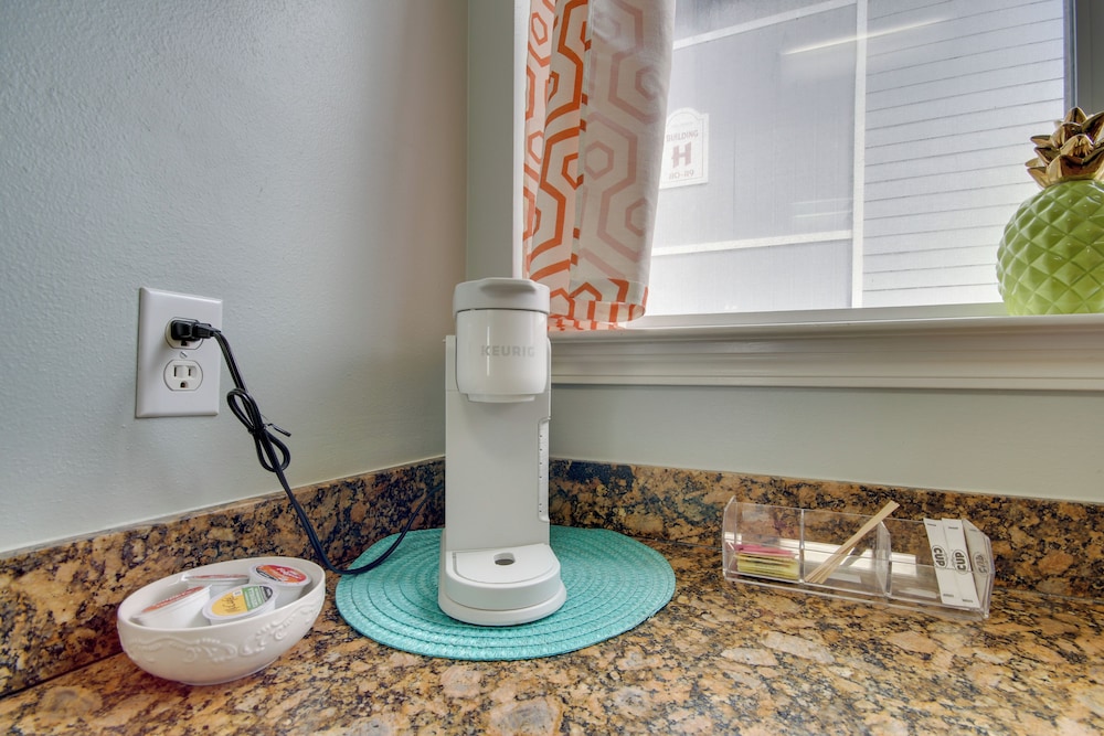Near Beach & Casinos: Biloxi Condo w/ Pool Access