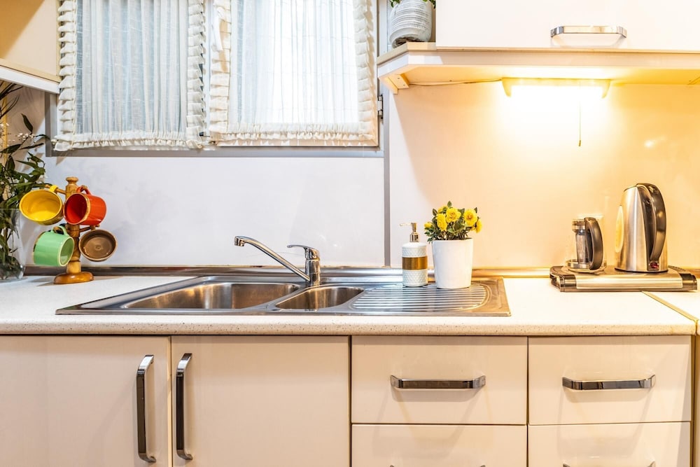 Tasteful Flat Near Moda Coast in Central Kadikoy
