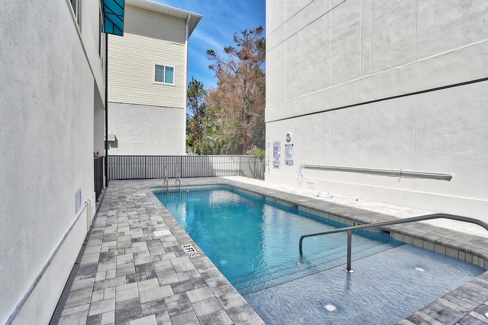 Azul Townhomes B3