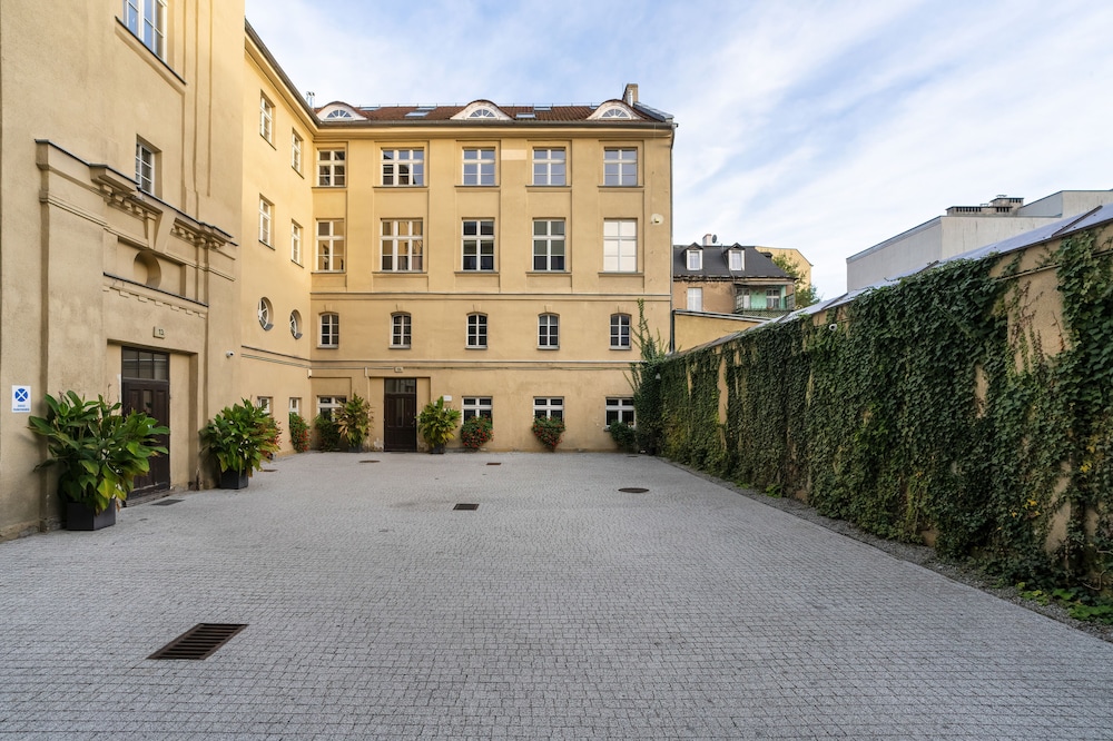 Szprotka Apartment by Renters view 4