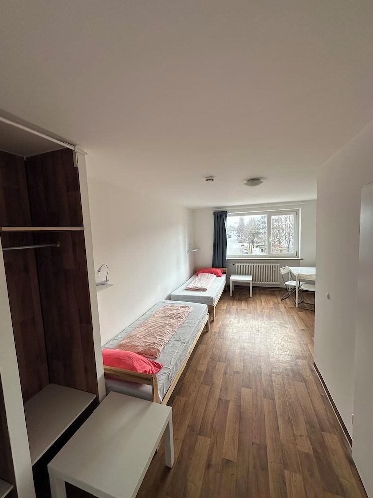 2-Rent Group Hostel Apartments HAN53