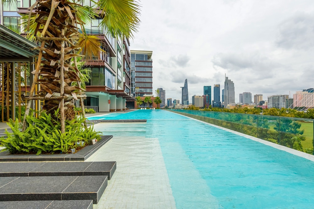 Pool & Wellness