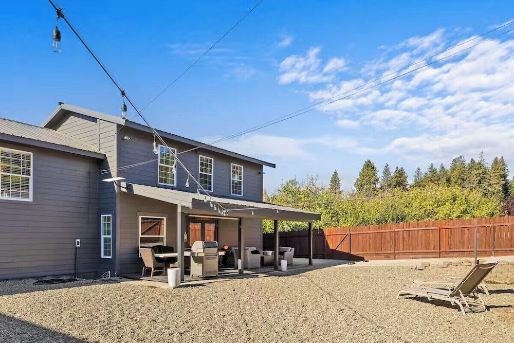 The Three Bears Retreat - King suites