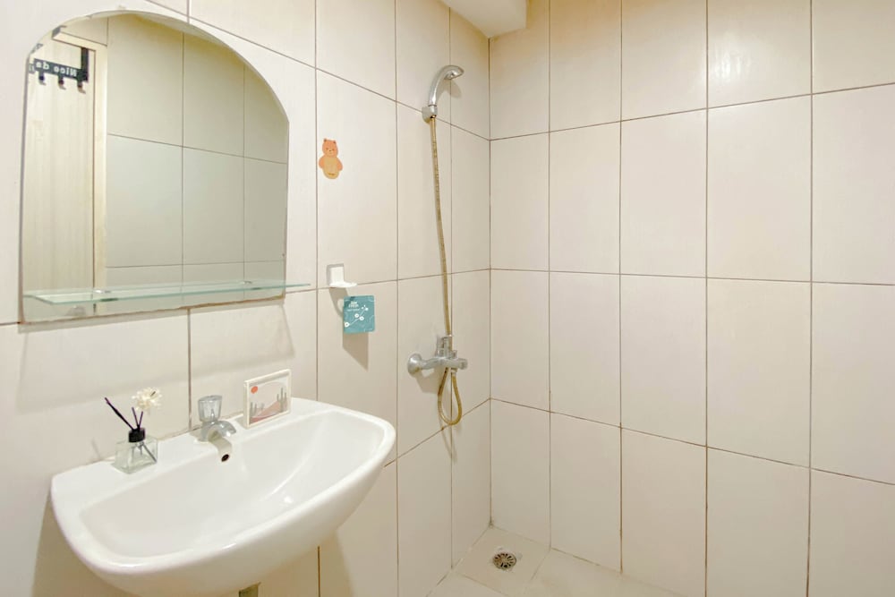 Nice And Elegant 2Br At Grand Kamala Lagoon Apartment