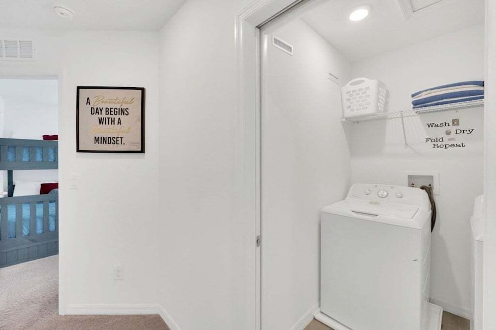 3 Beds 3 Baths Cozy Town Home 3 Bedroom Townhouse