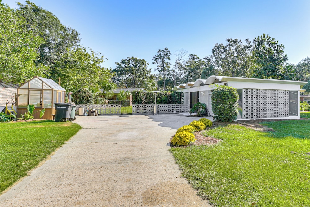 2 Mi to Fsu: Unique Home w/ Patio & Spacious Yard