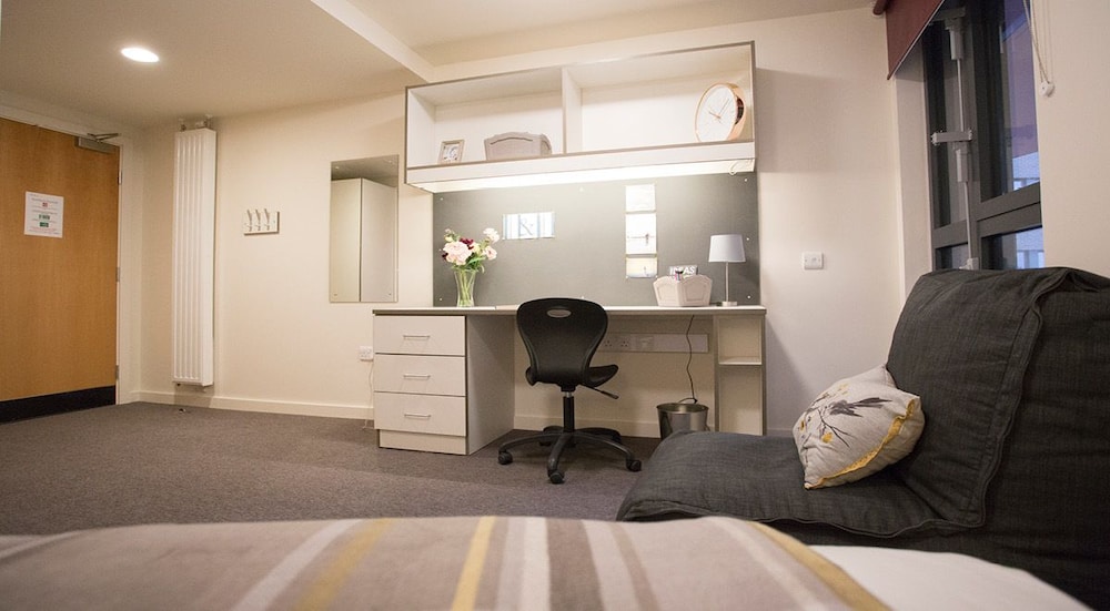 Powis Place - Campus Residence