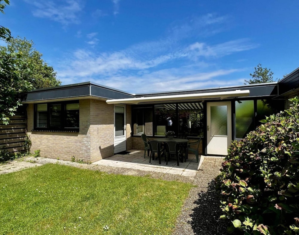 Amazing Bungalow With Sunny Garden