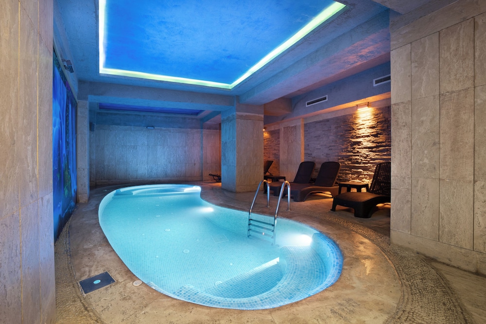 Orka Royal Otel & Spa - Image 45