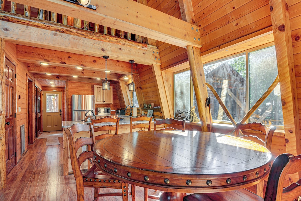 Near National Parks: Duck Creek Cabin Retreat