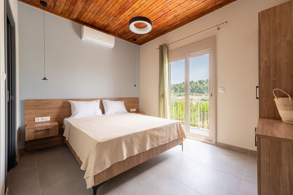 Themida Luxurious Accommodation - Nea Skioni