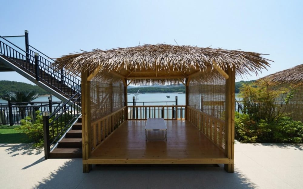Yeosu Highlark Resort view 3