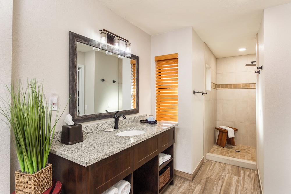 Whispering Creek B&B