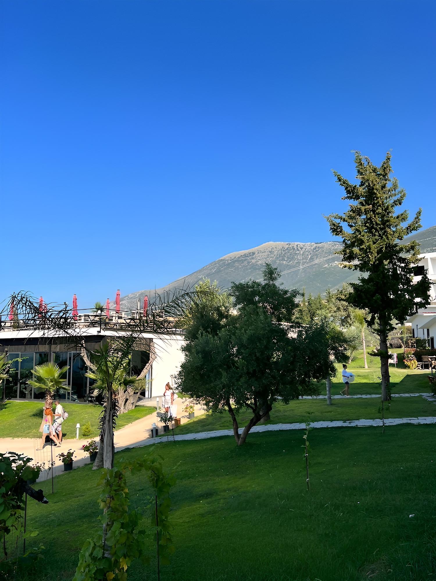 Domi Beach Valley