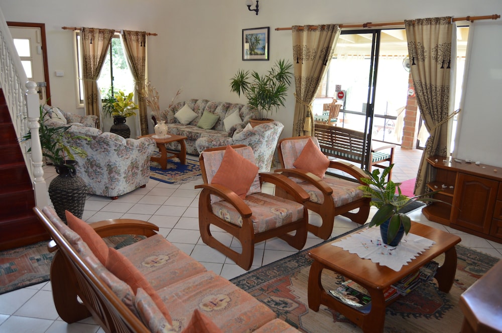 Carana Hilltop Villa photo 2