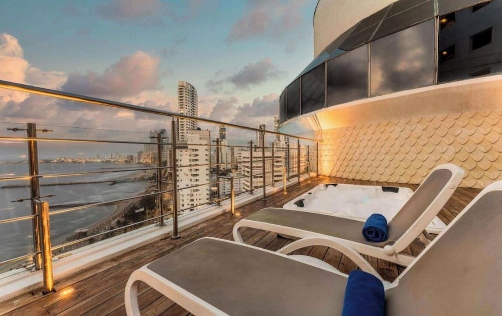 Hotel almirante 1