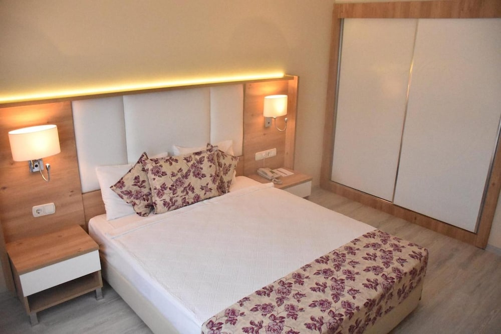 Royal Garden Beach Hotel - All Inclusive