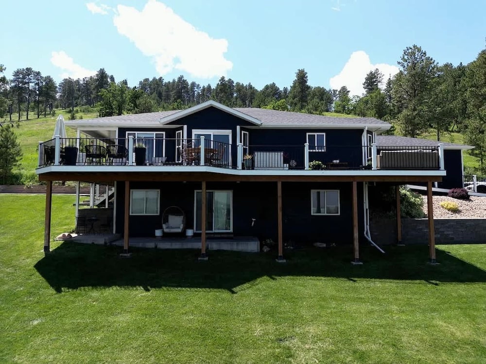 Black Hills Getaway With Hot Tub Game Room for 18