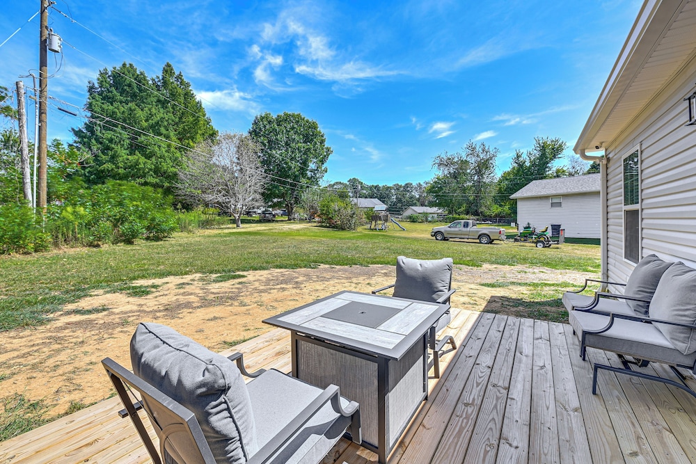 2 Mi to Marina & Lake Cumberland! Newly Built Home