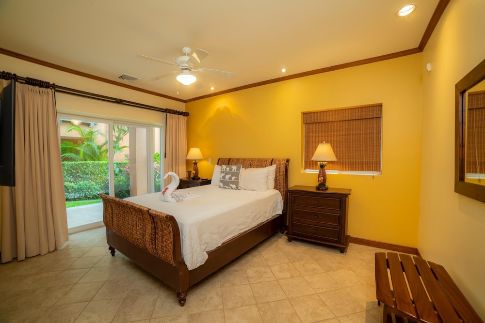 Veranda 5F - 2 bdr 2 Bath