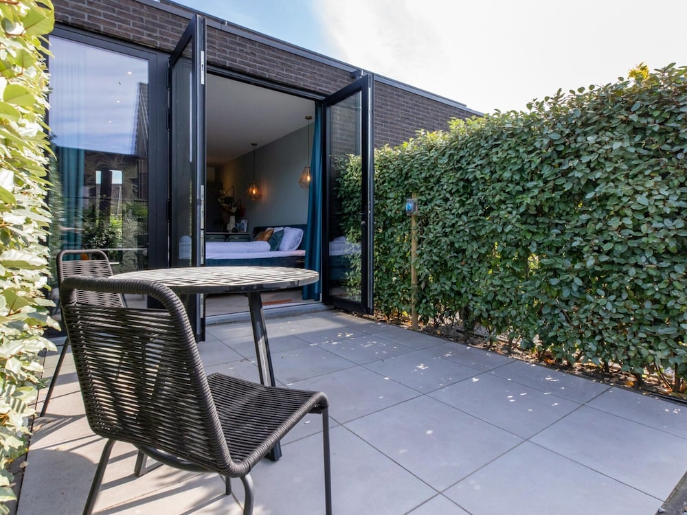 Romantic Garden Stay
