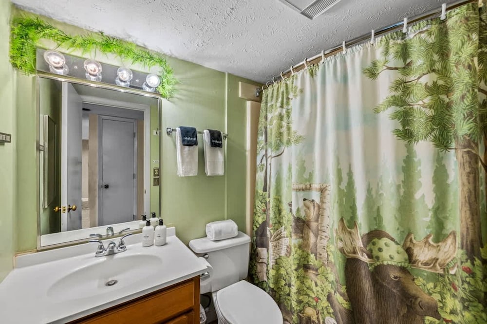 Sleeps 6 Indoor Pool Hot Tub Mountain Views