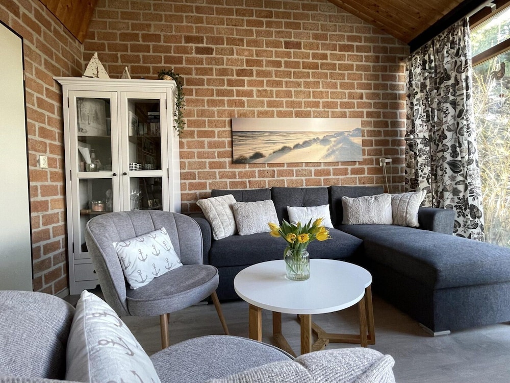 Bungalow in Sint Maartenszee Near Dune