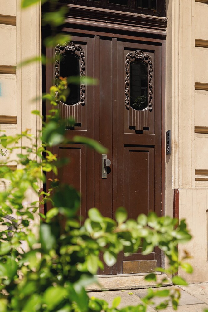 Apartment Near Old Town by Renters view 2