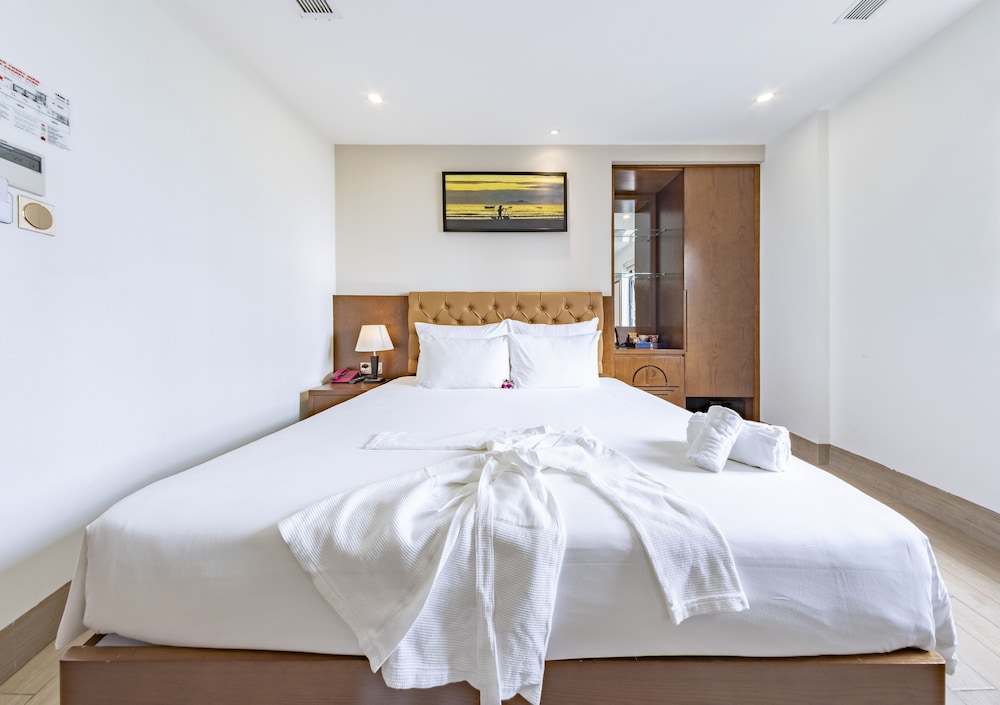 Sana Da Nang Beach Hotel 9