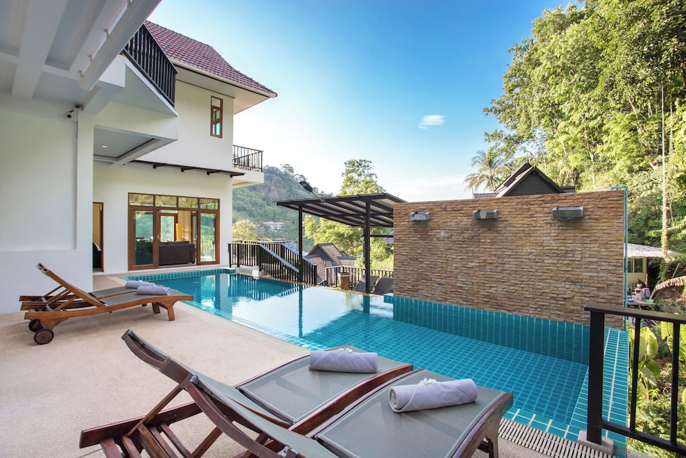 Emerald Hill Villas