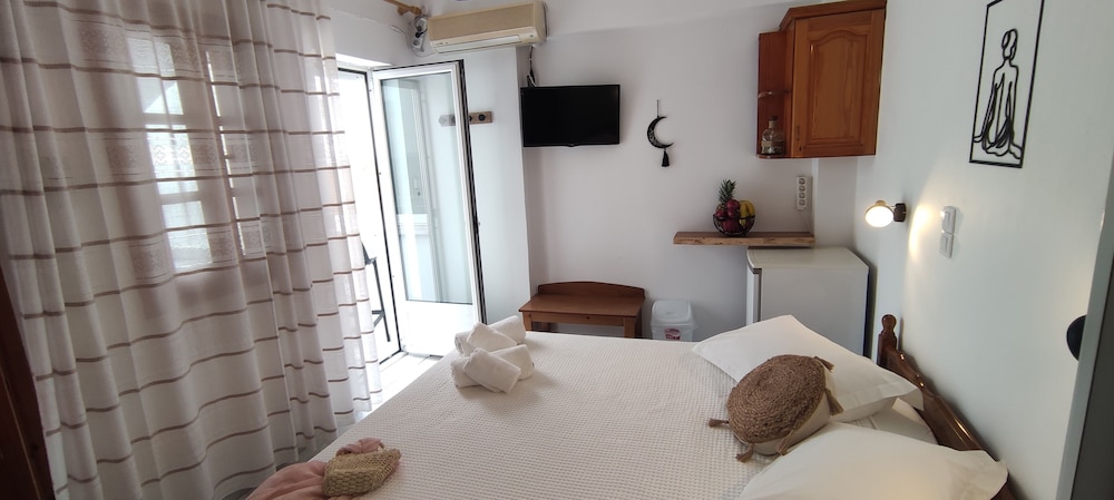 Kapetanos Rooms