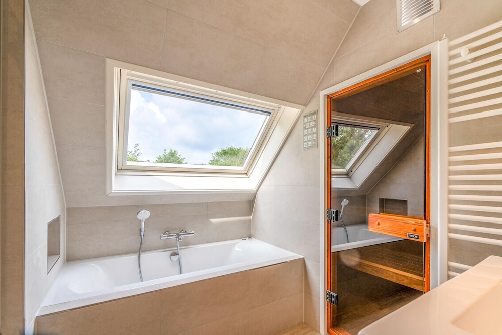 Charming Villa With Sauna and South-facing Garden