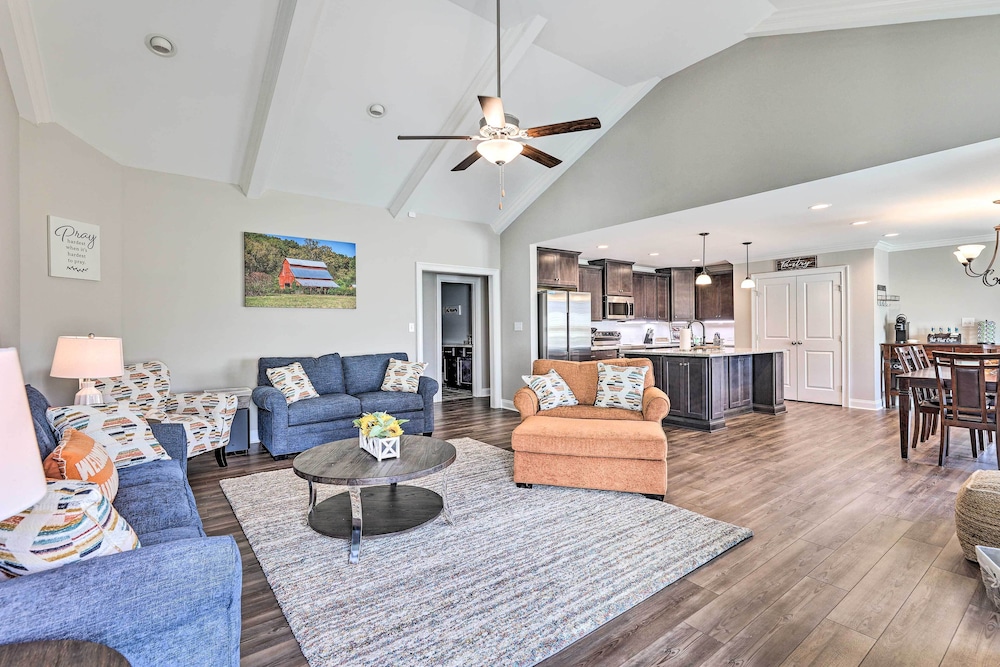 Quiet Family Home 15 Mi to Dtwn Huntsville! - Property Image 47