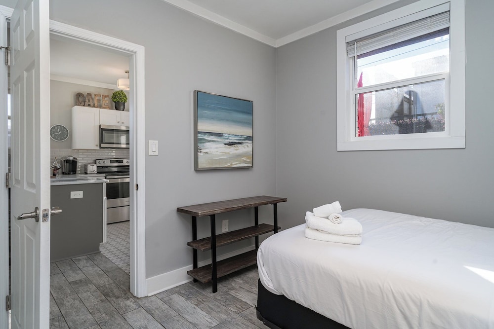 Opulent Pearl - Private Patio - Mins to Broadway