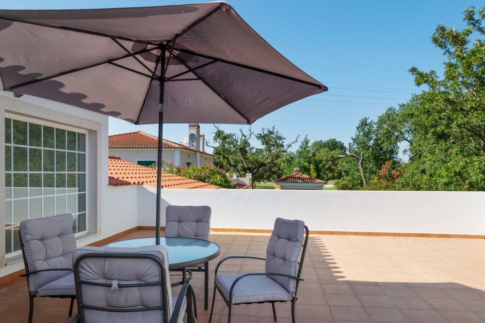 Luxury Golf Villa for 10 w Private Garden & Pool view 4