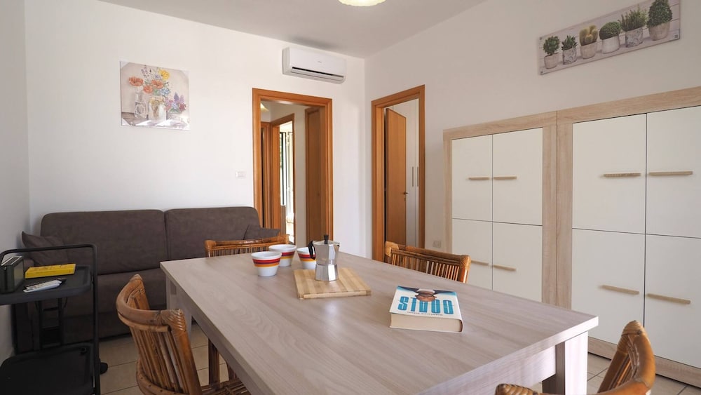 Garden Villa 2 Bedrooms by the sea 7 Sleeps