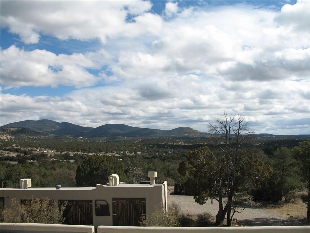 Bear Mountain Lodge