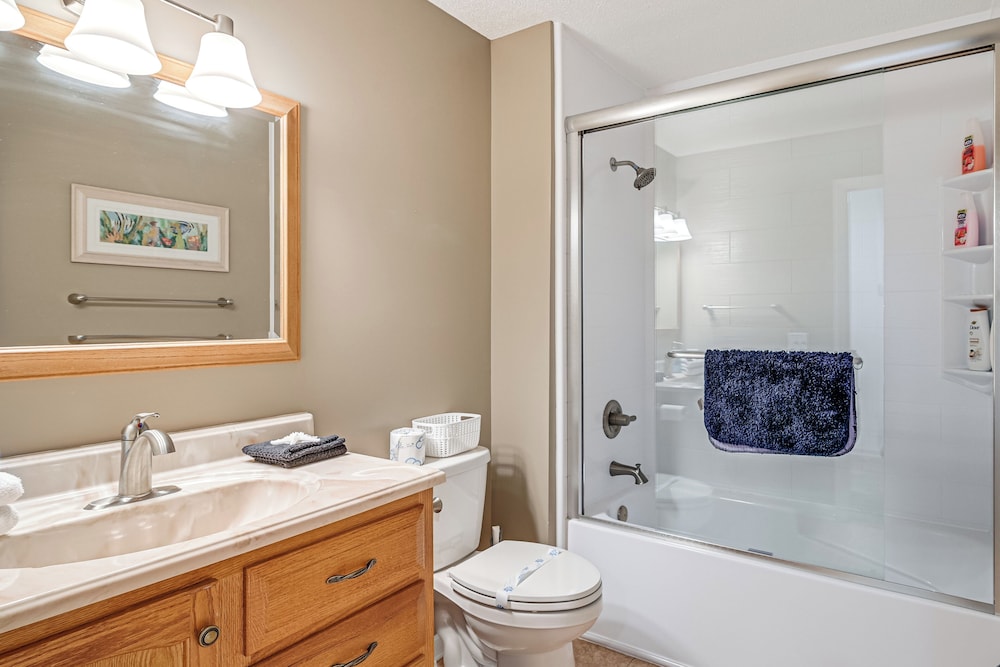 Oceanfront Condo w/ Pool Access in Surfside Beach!