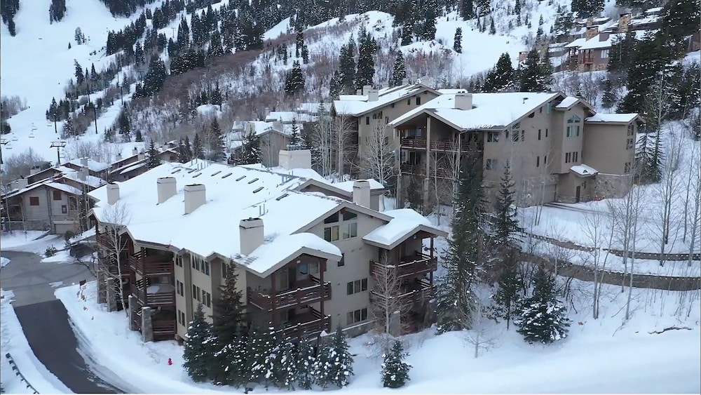 Pine Inn at Trail's End Lodge - Two Bedroom Residence with Spa #7 2 Condo