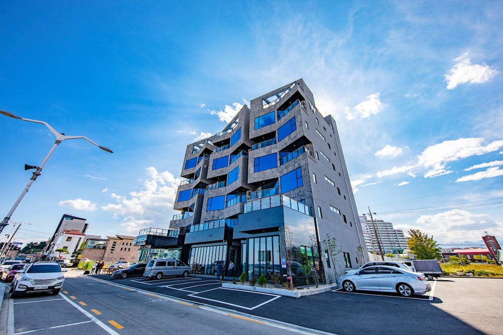 W Spa Pension