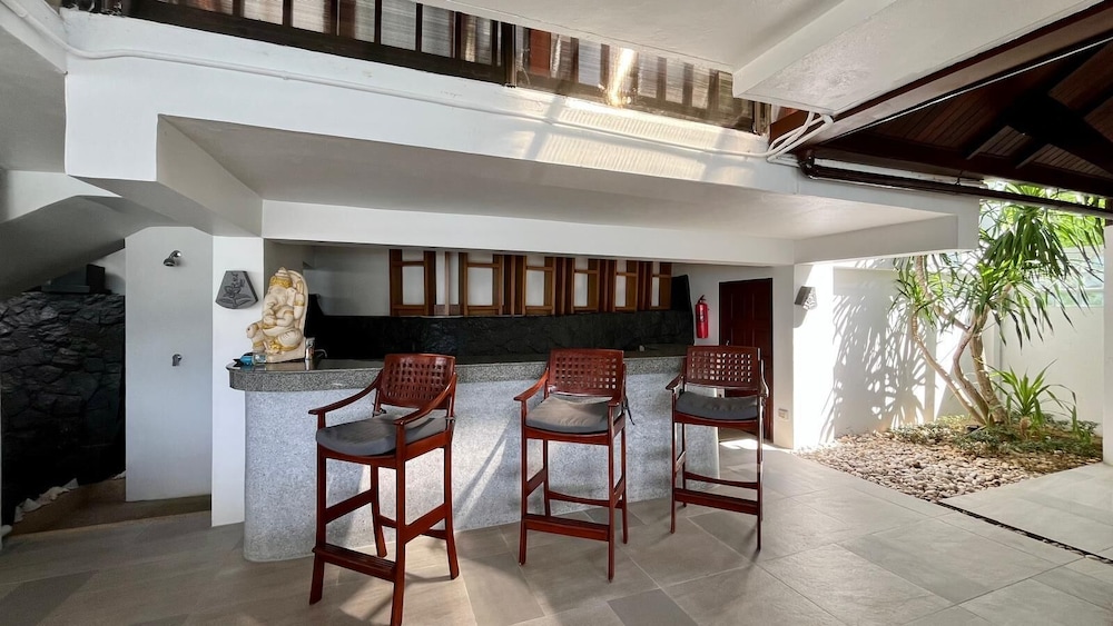 Luxury Seaview 6 Bedrooms With Infinity Pool Villa, Private Gym, Superfast Wifi