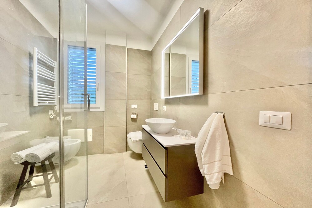 Modern House Apartment 4