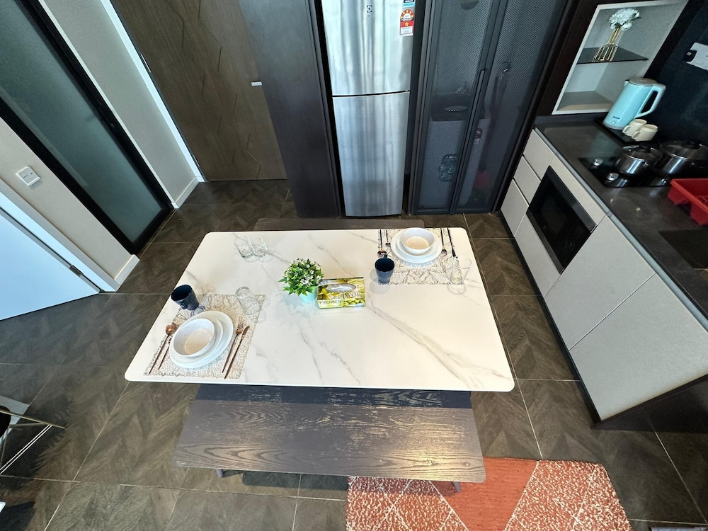Scarletz Suites KLCC by Azure Heaven