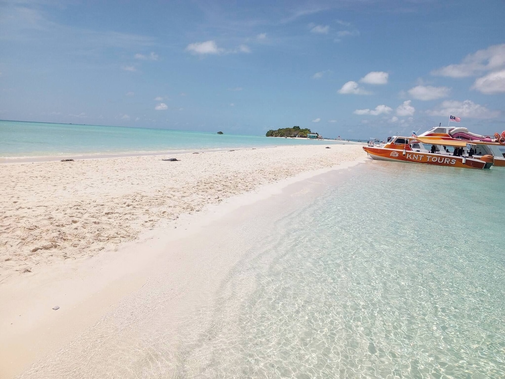 Mabul's Only Private Over-water House Rental