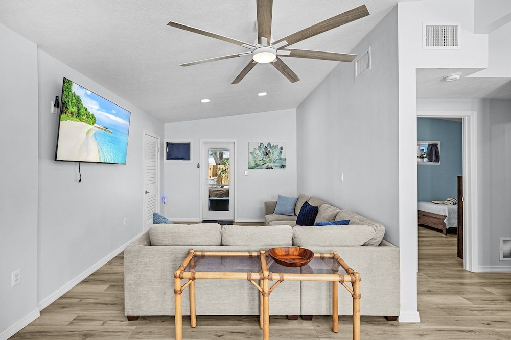 185 Hibiscus Hideaway: 3br Home On Fmb! 3 Bedroom Home
