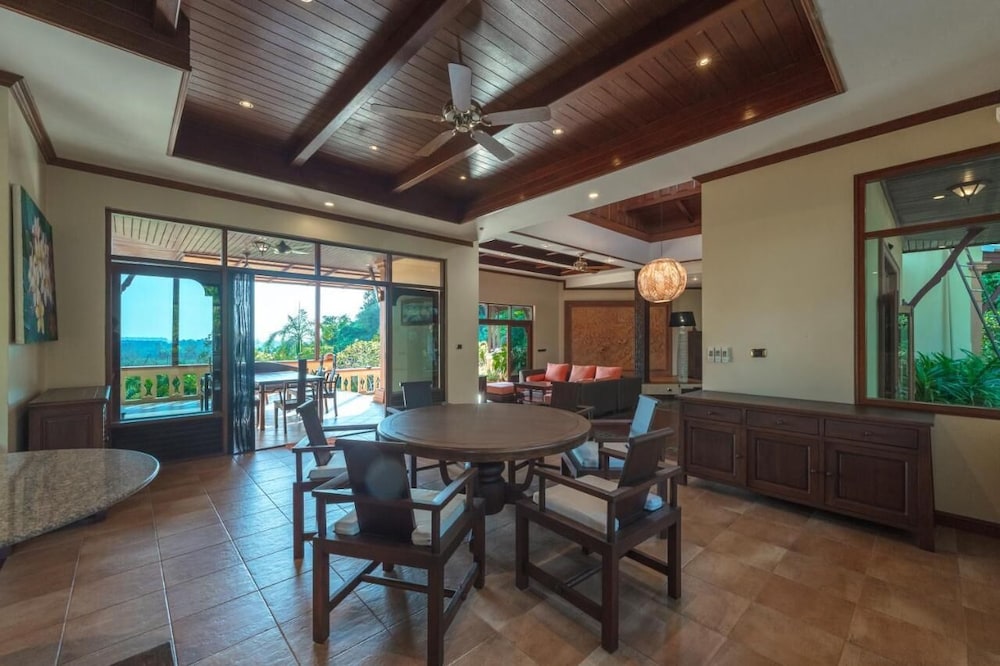 6BR Luxury Retreat in Layan Phuket V159