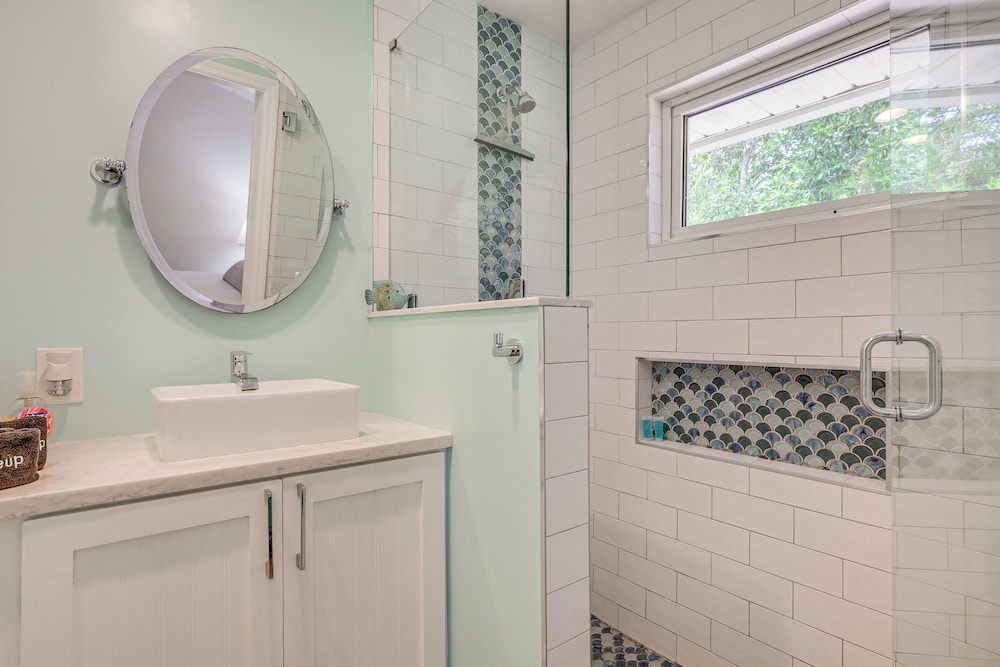 1 Block to Beach, Patio: Updated St Augustine Home