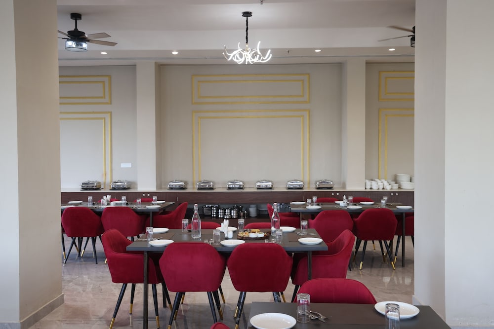 Pallacia A Luxury Hotel