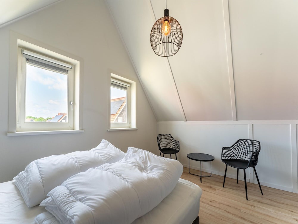 Holiday Home in Zeeland Near Gorishoek Beach view 5
