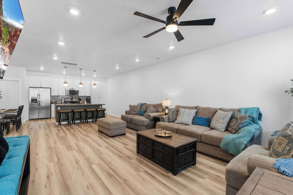 Sunset Ridge - Private Hot Tub Resort Amenities